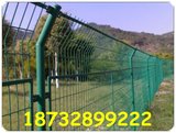乌海栅栏,护栏,护栏网，榆林公路护栏网，铁路护栏网